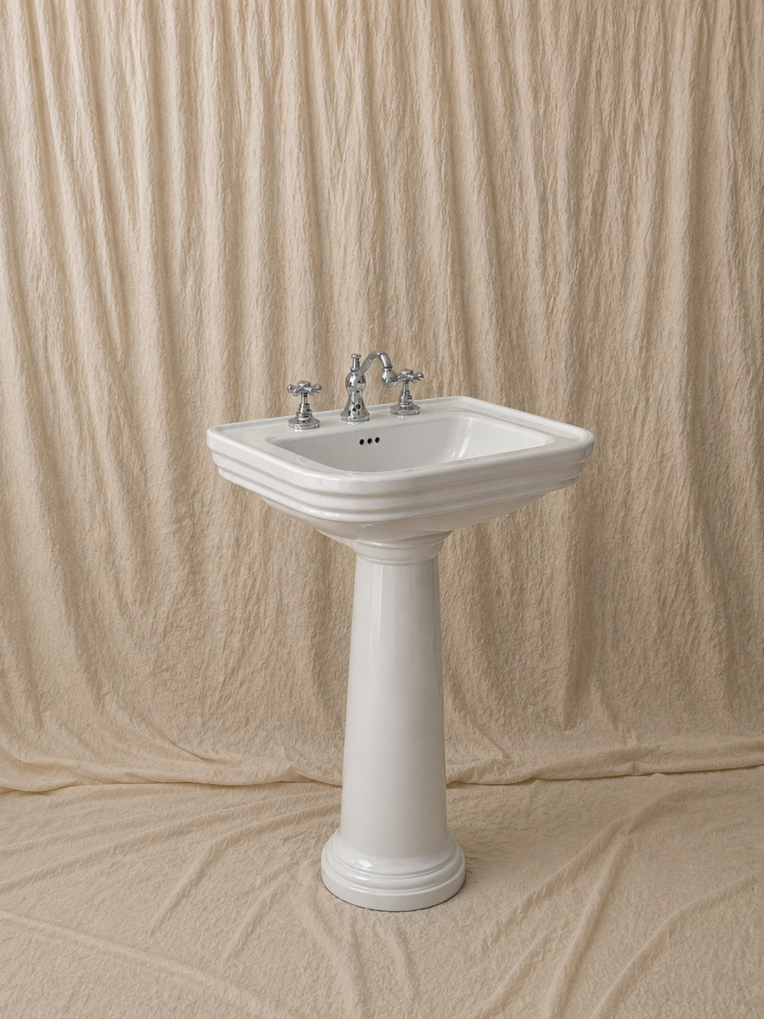 Curved Pedestal Washbasin 72