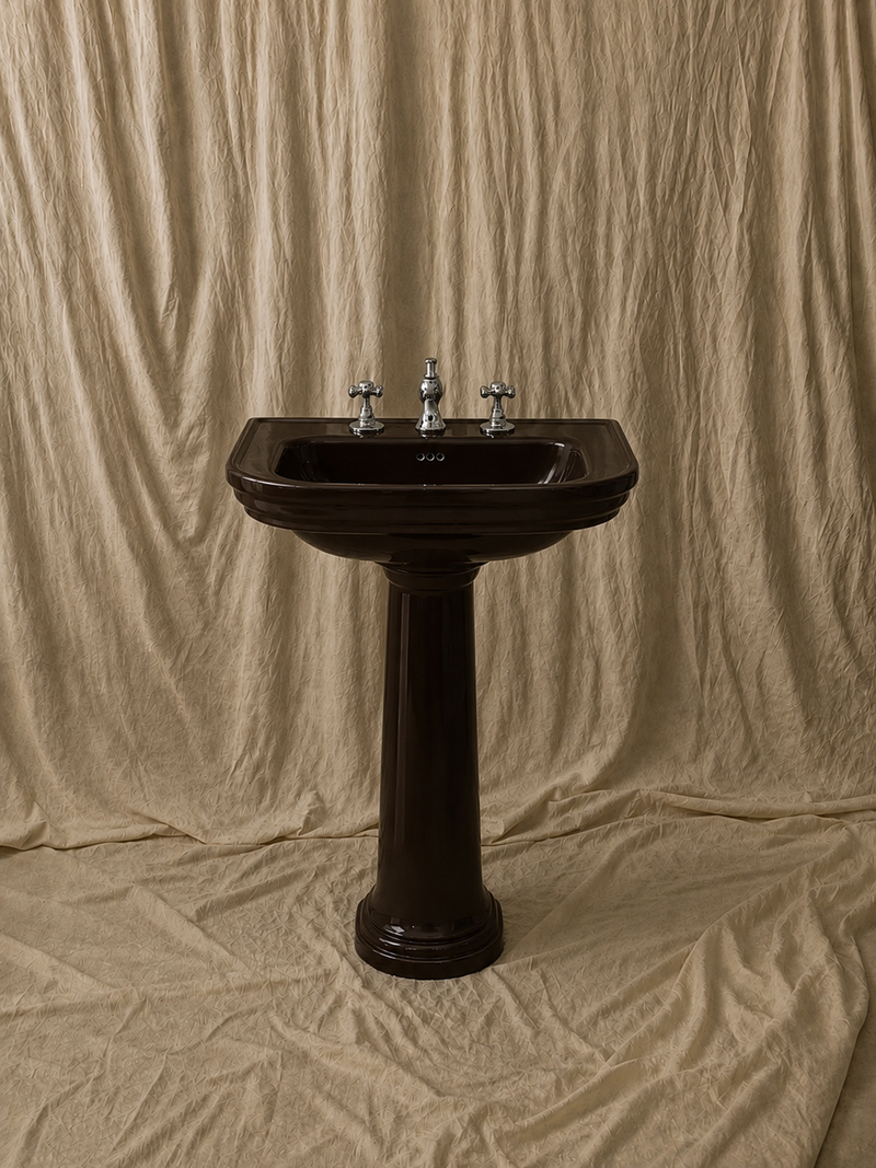 Curved Pedestal Washbasin 72