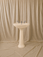 Curved Pedestal Washbasin 61