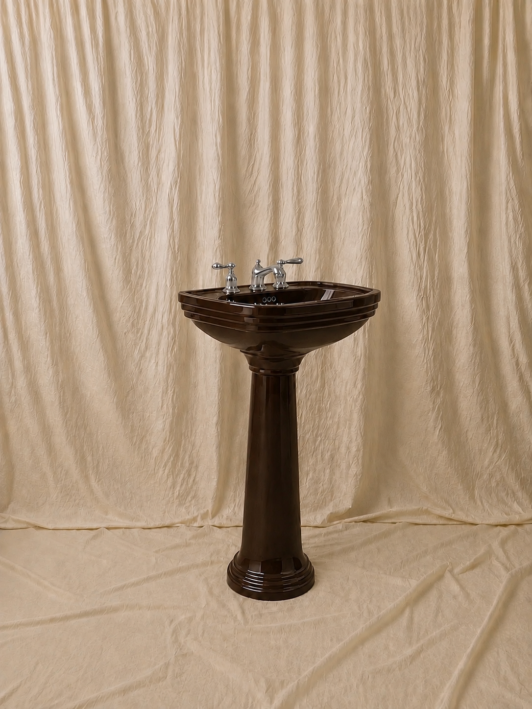 Curved Pedestal Washbasin 61